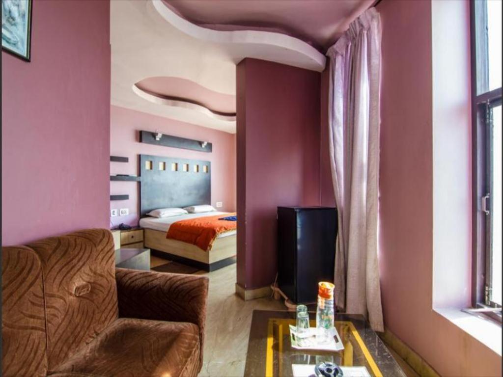Golden Dust Hotel Puri Exterior photo