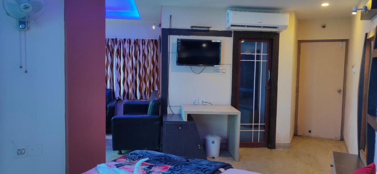 Golden Dust Hotel Puri Exterior photo