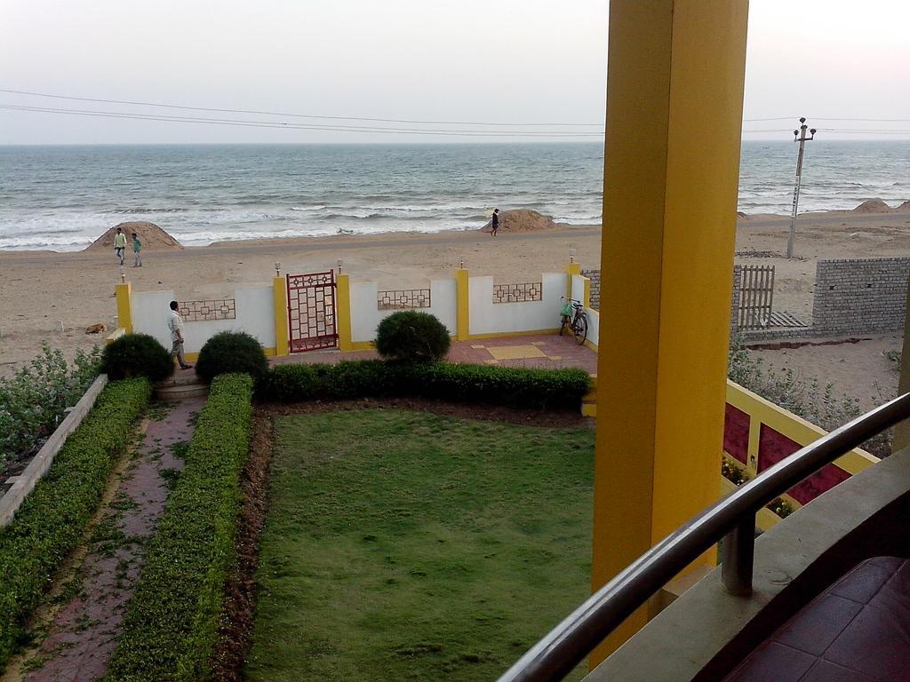 Golden Dust Hotel Puri Exterior photo
