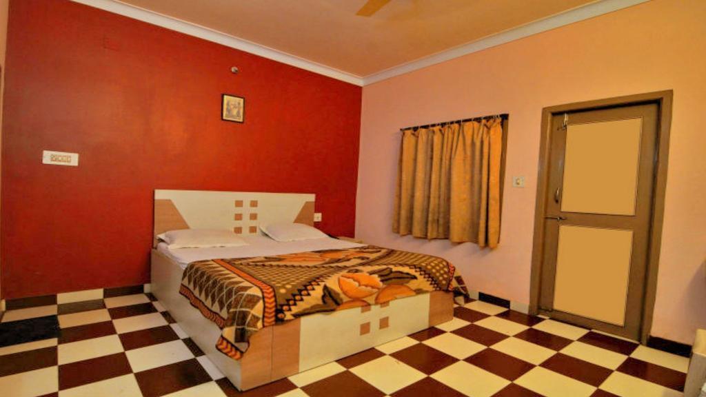 Golden Dust Hotel Puri Exterior photo