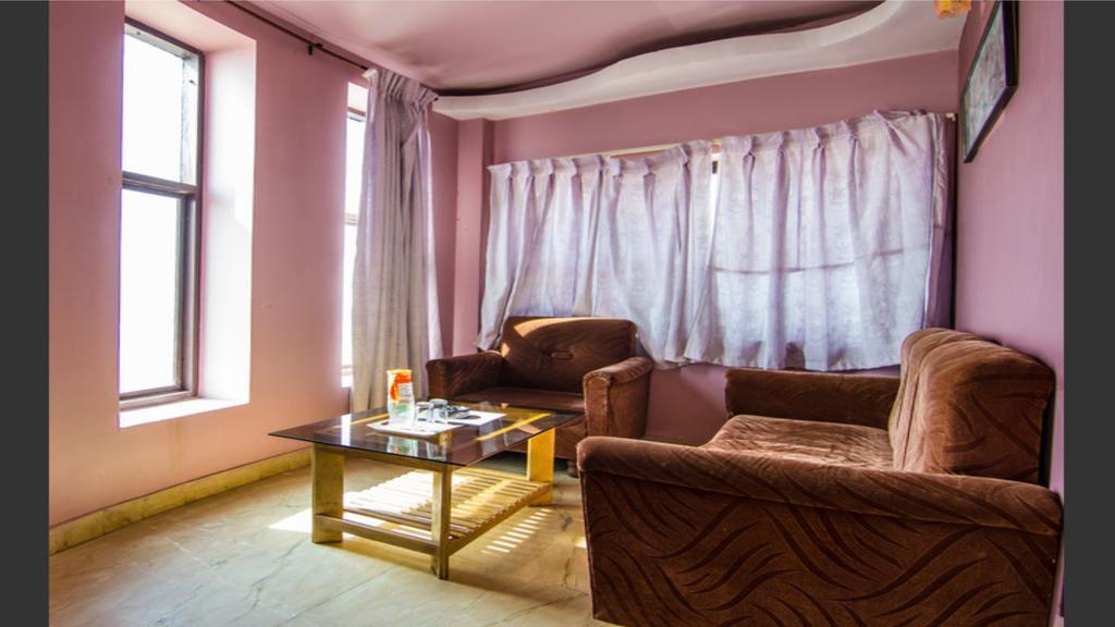 Golden Dust Hotel Puri Exterior photo